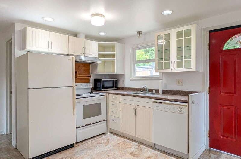 529 Madison St #2 - Photo 4 of 12