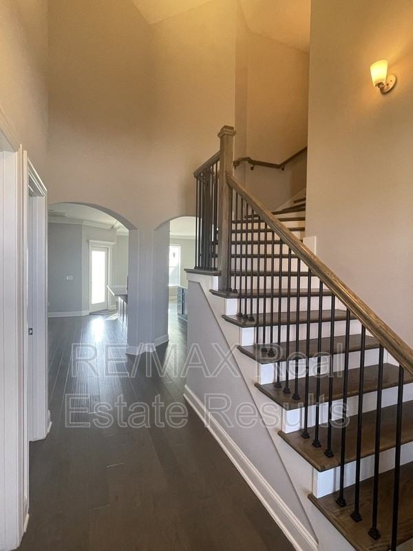 2012 W Gilligan Ave - Photo 6 of 11