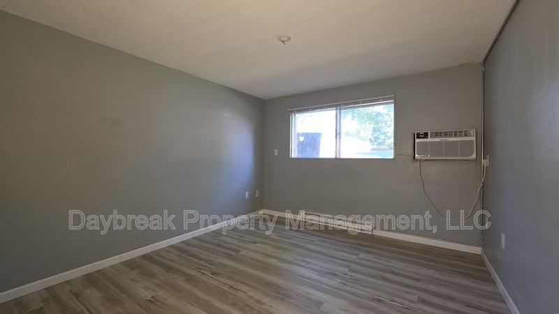 32 10th Ave N - Photo 3 of 16