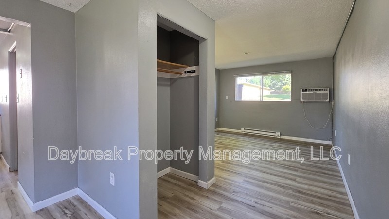 32 10th Ave N - Photo 4 of 16