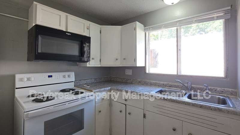 32 10th Ave N - Photo 7 of 16