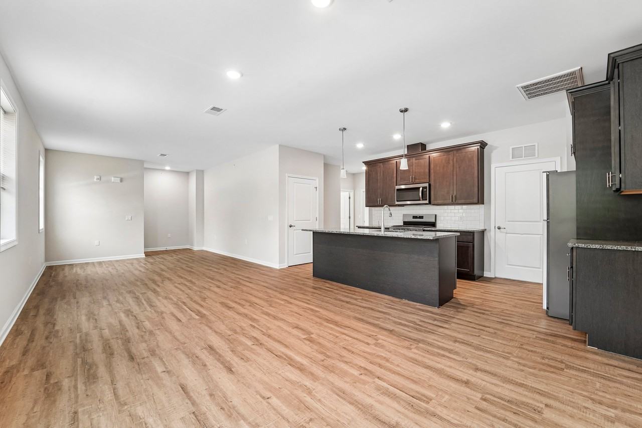 200 Tower Ridge CircleApartment 226 #226 - Photo 4 of 16