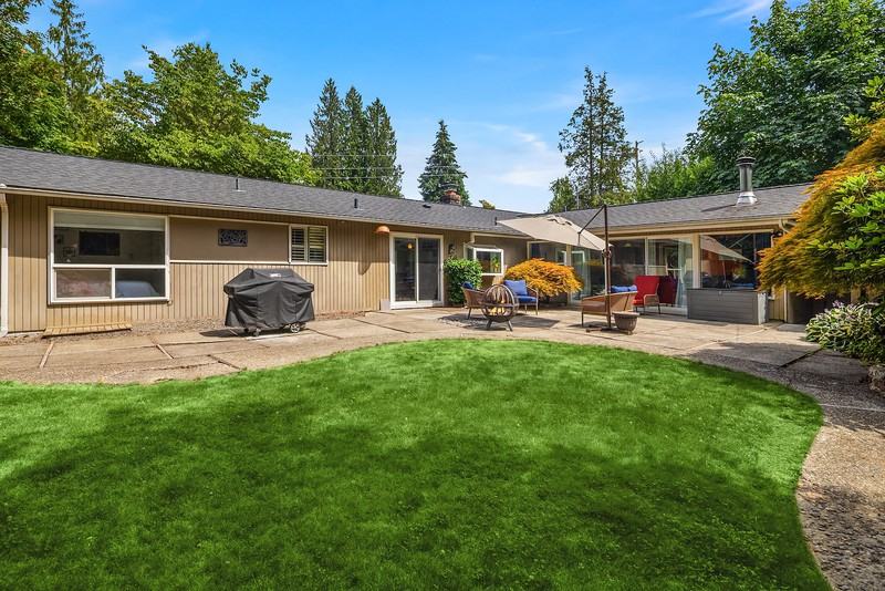 8545 142nd Ave Ne - Photo 4 of 21