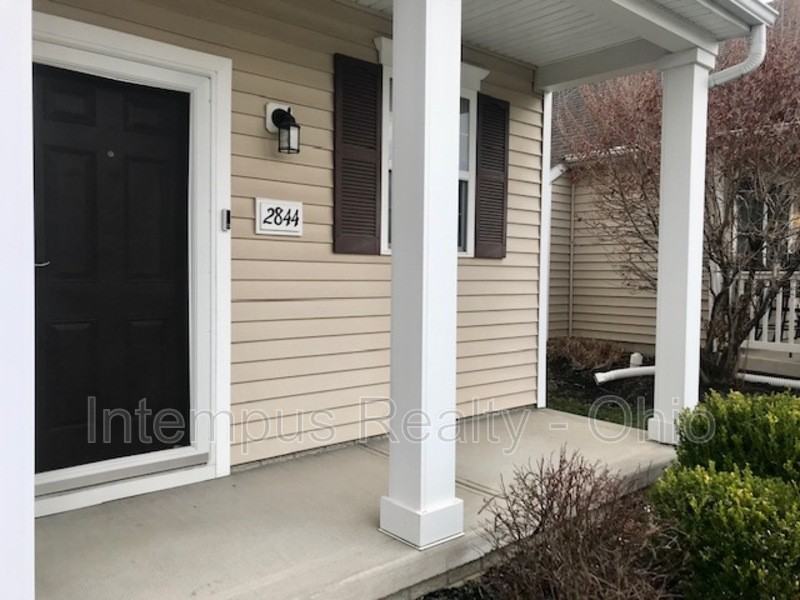 2844 Hillstone St - Photo 2 of 48