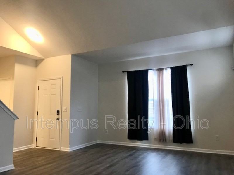 2844 Hillstone St - Photo 6 of 48