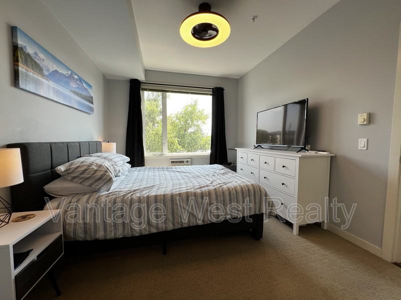 202 Barber Rd - Photo 7 of 19
