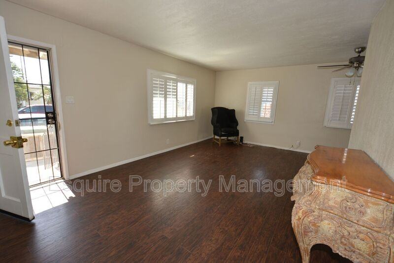 165 Wilson Ave - Photo 3 of 18