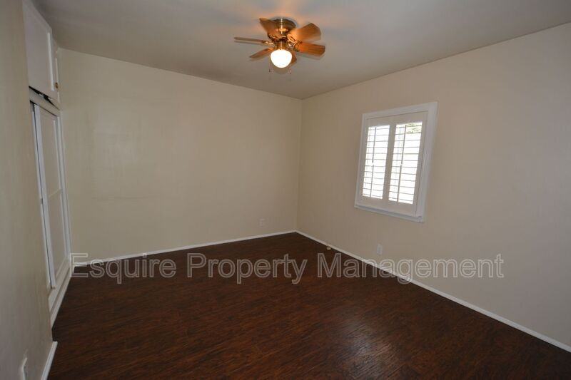 165 Wilson Ave - Photo 7 of 18