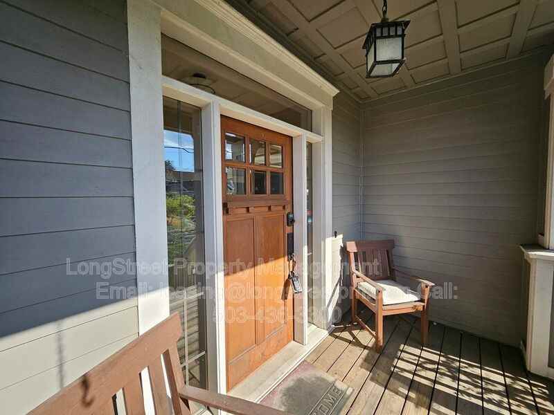 6458 Ne 8th Ave - Photo 3 of 50