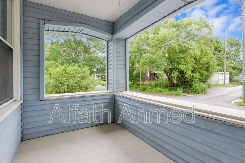 294 Wyandotte Ave - Photo 7 of 43