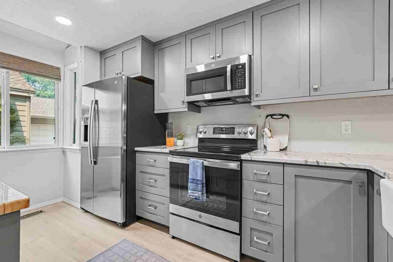1924 S Teal Ln - Photo 5 of 32