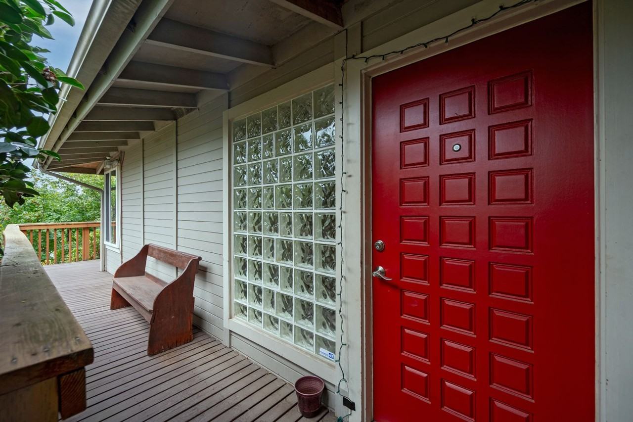 5008 Puget Blvd Sw - Photo 2 of 29