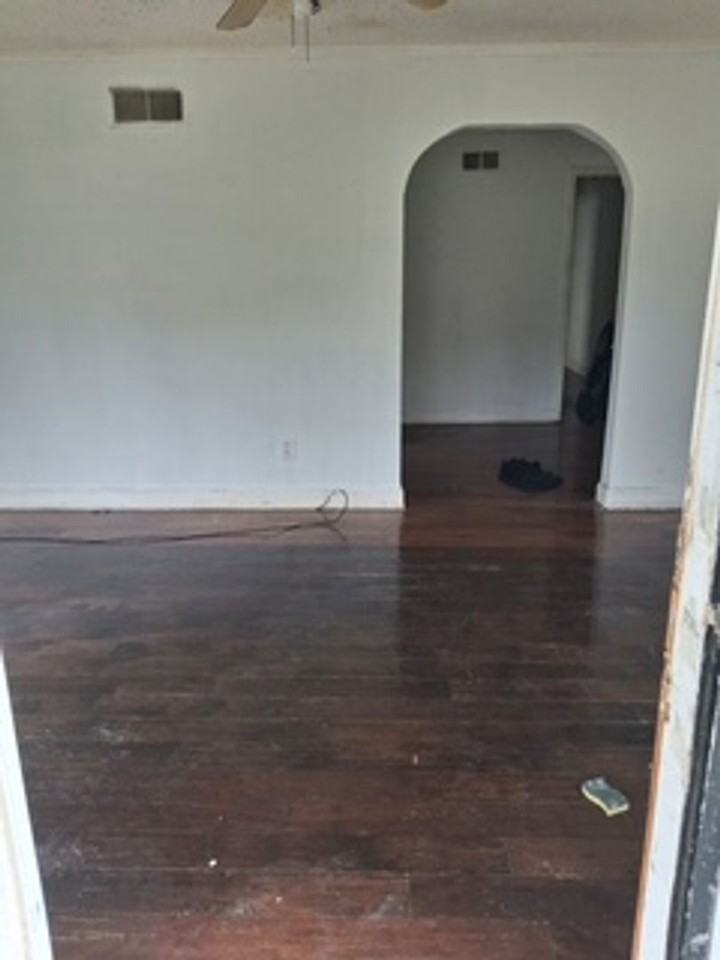166 Eastview Dr - Photo 5 of 6