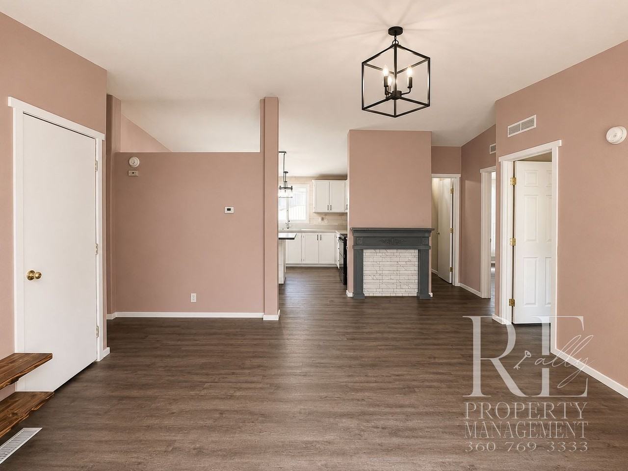 548 Arnold Ave E - Photo 5 of 34