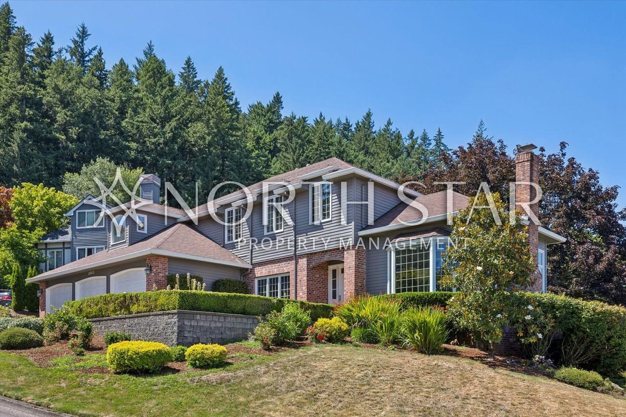 2055 Ridge Pointe Dr