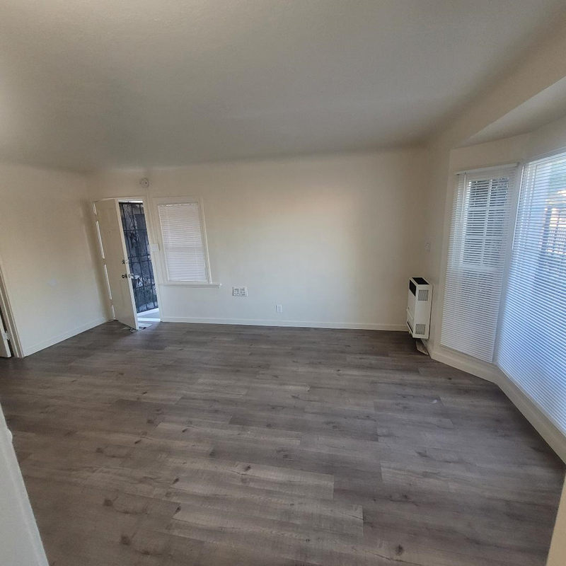 1050 W 84th Pl - Photo 4 of 6