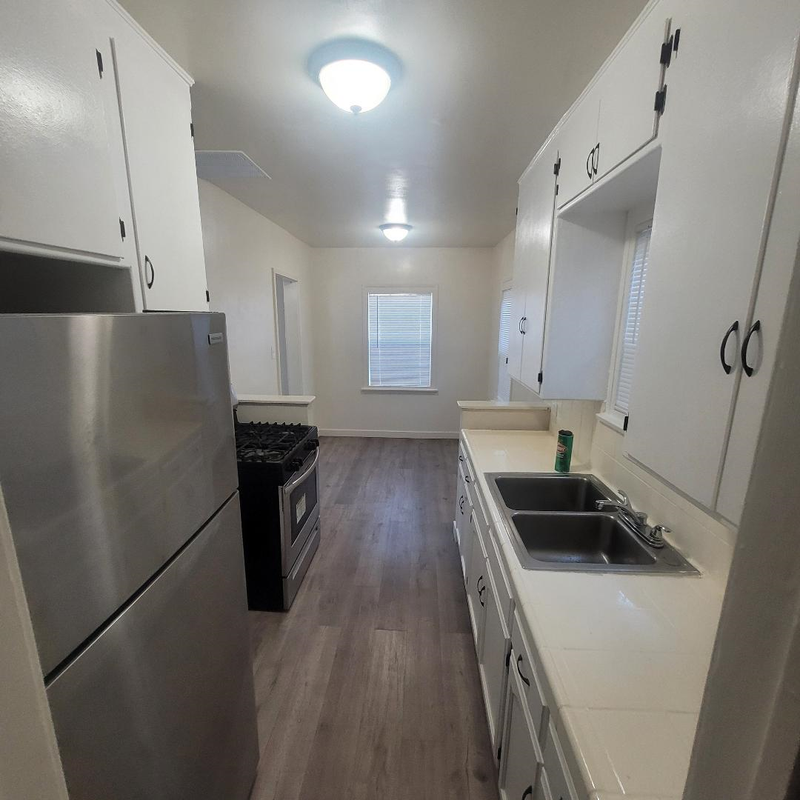 1050 W 84th Pl - Photo 5 of 6