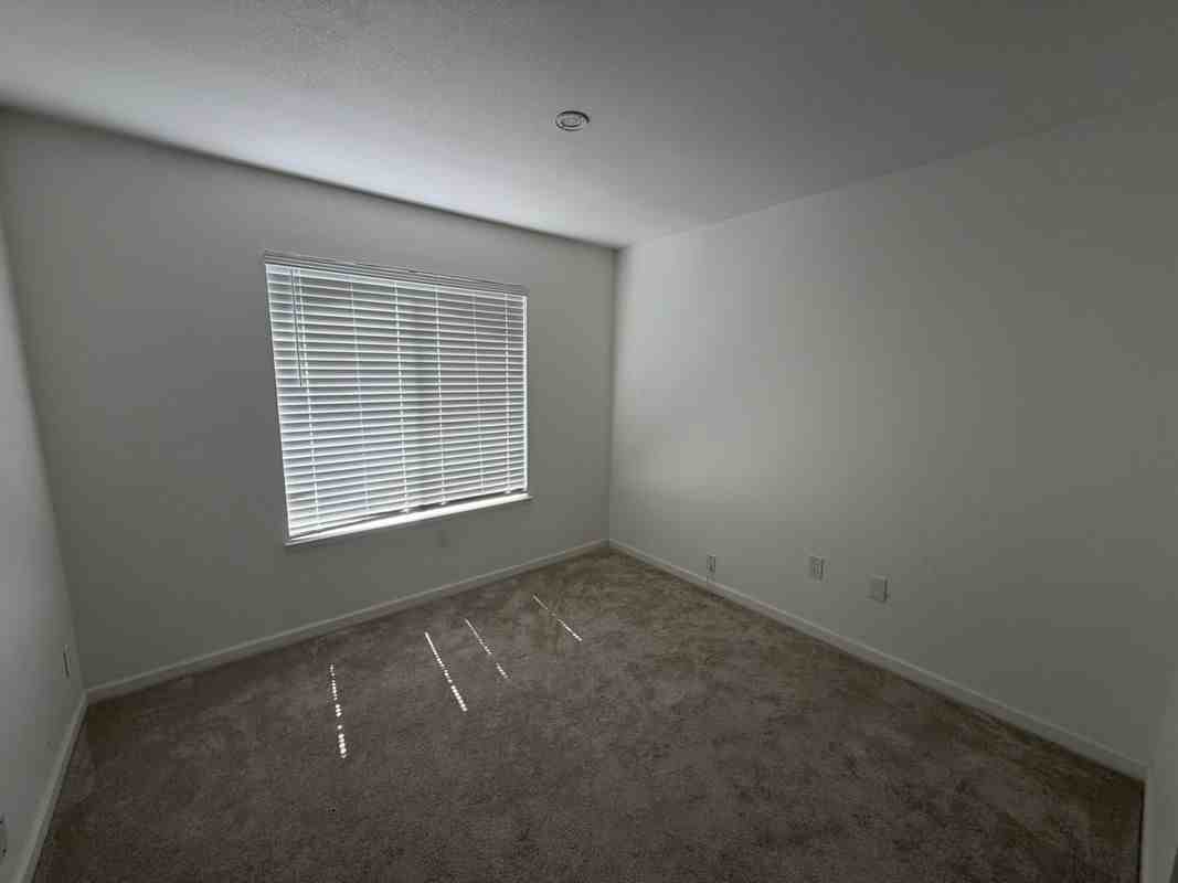 38695 Huntington Cir - Photo 5 of 7