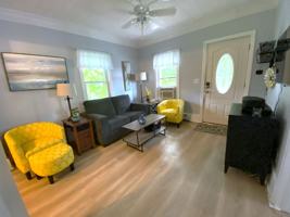 featured image of 10 Shelby Ln
