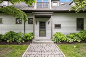 featured image of 33 Beacon Hill Rd