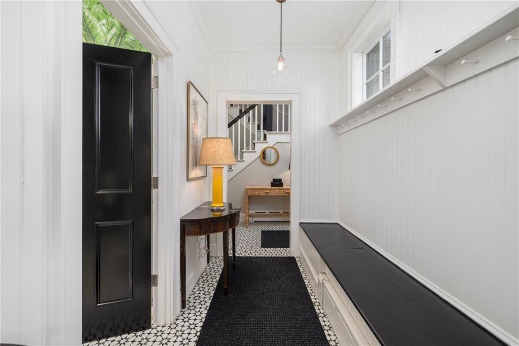 33 Beacon Hill Rd - Photo 3 of 34