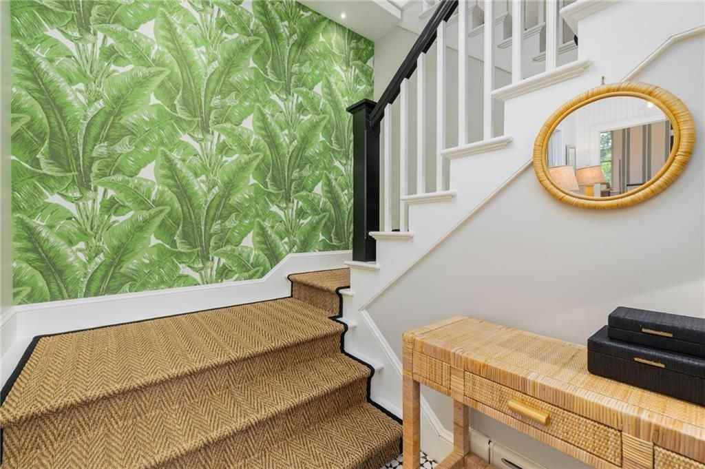 33 Beacon Hill Rd - Photo 6 of 34
