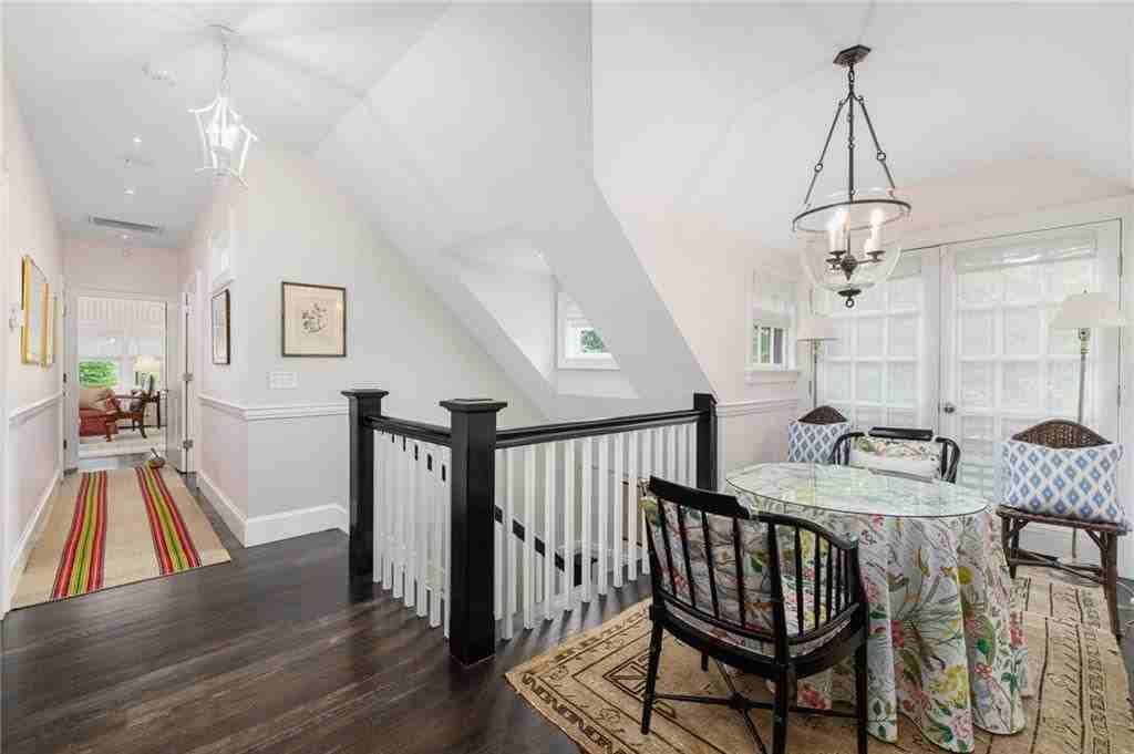 33 Beacon Hill Rd - Photo 7 of 34