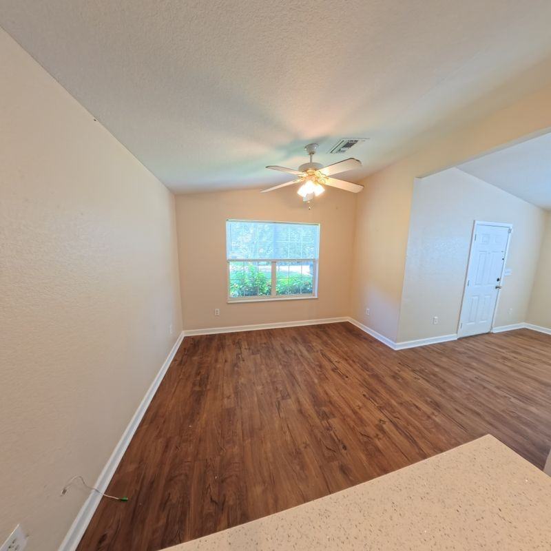 5560 61st St N - Photo 3 of 7