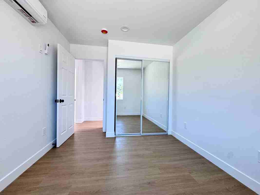 2218 Continental Ave - Photo 7 of 12