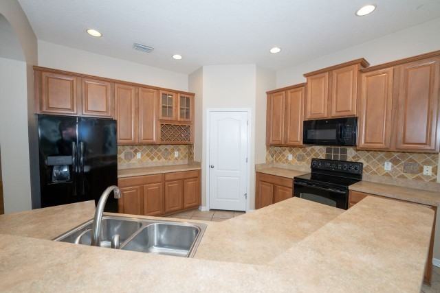 7627 Stoney Hill Dr - Photo 7 of 28