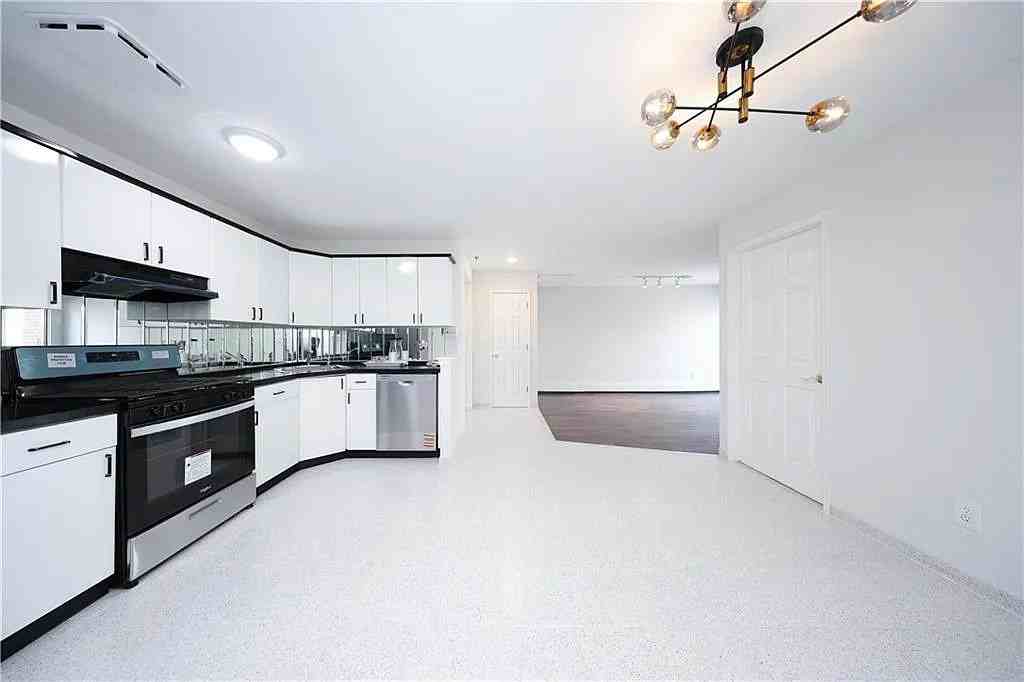 1449 67th St #3D - Photo 2 of 12