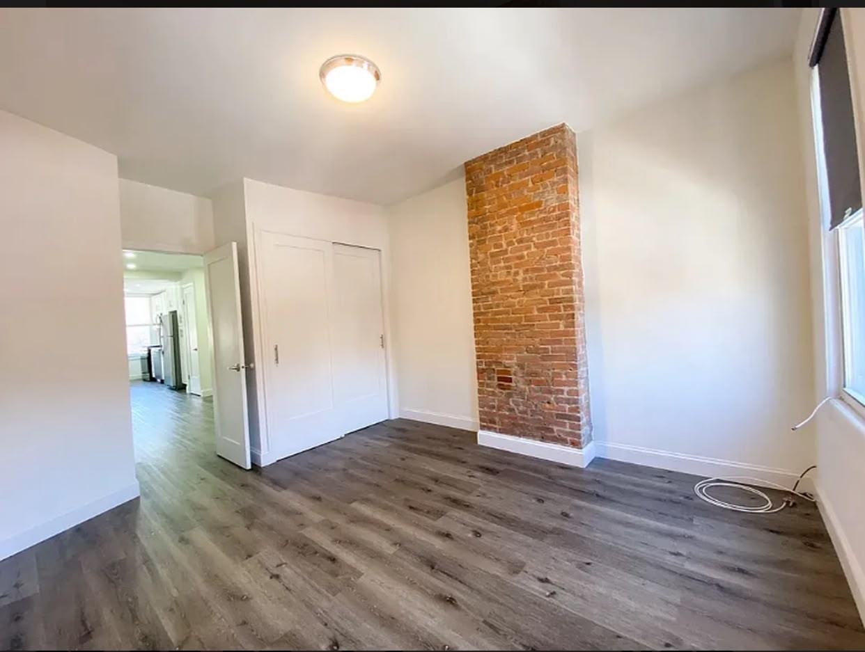 3709 23rd Ave - Photo 3 of 5