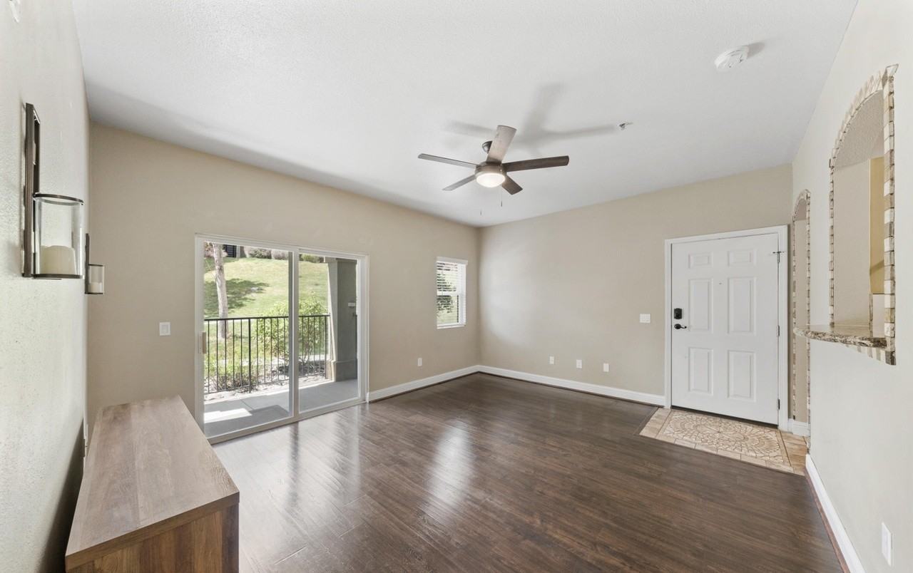 6850 Sharlands Ave - Photo 4 of 28