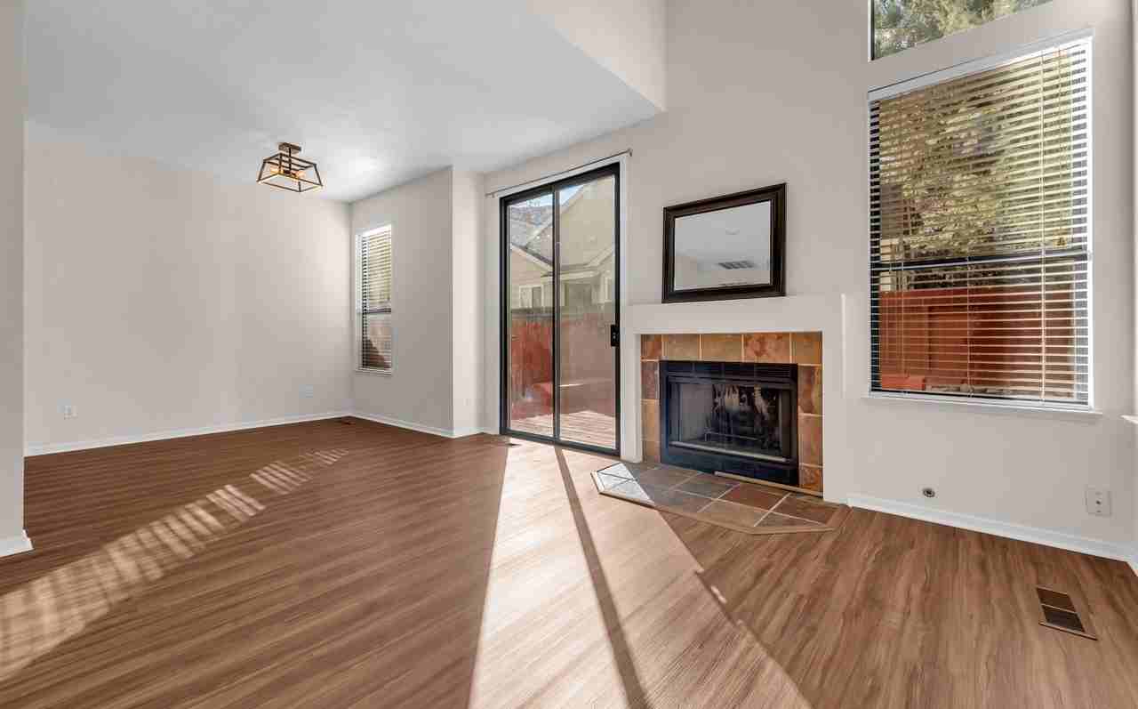 4301 Loreto Ln - Photo 4 of 31