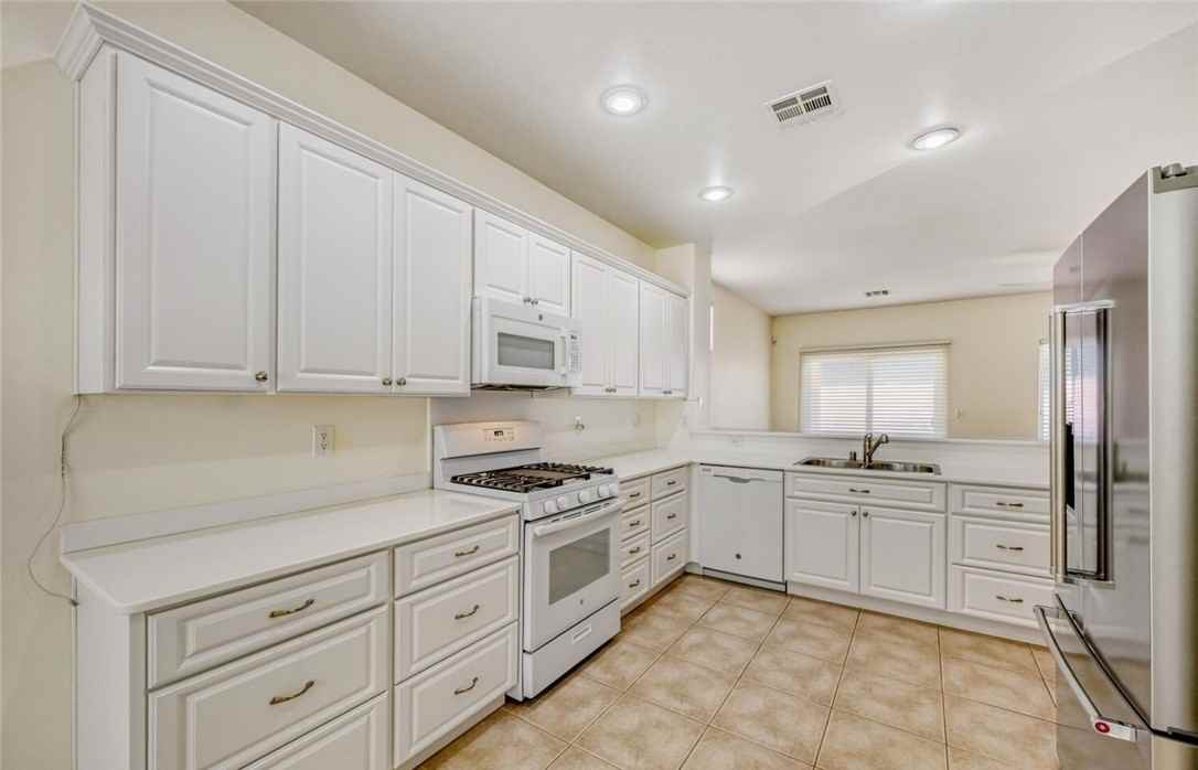 2225 Idaho Falls Dr - Photo 4 of 24