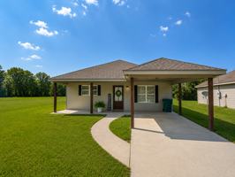 featured image of 121 Holly Dr