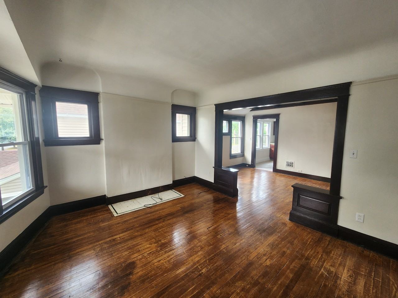 1530 Lakeland Ave - Photo 3 of 15