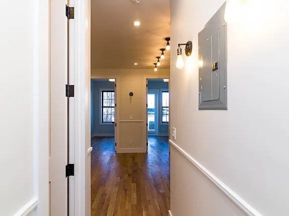 331 Melrose St - Photo 2 of 5