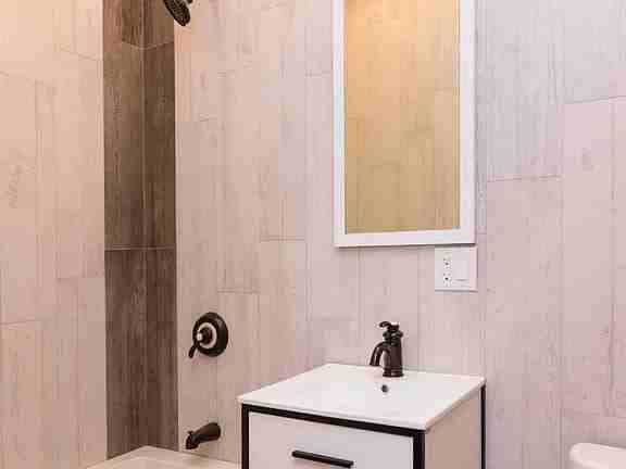 331 Melrose St - Photo 3 of 5