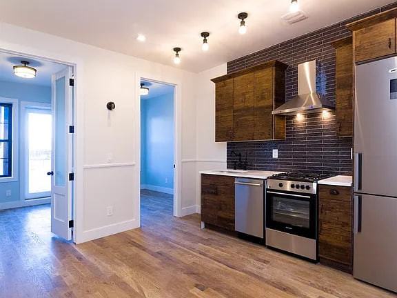 331 Melrose St - Photo 4 of 5