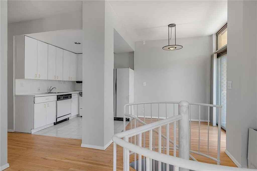 4050 Nostrand Ave - Photo 5 of 5