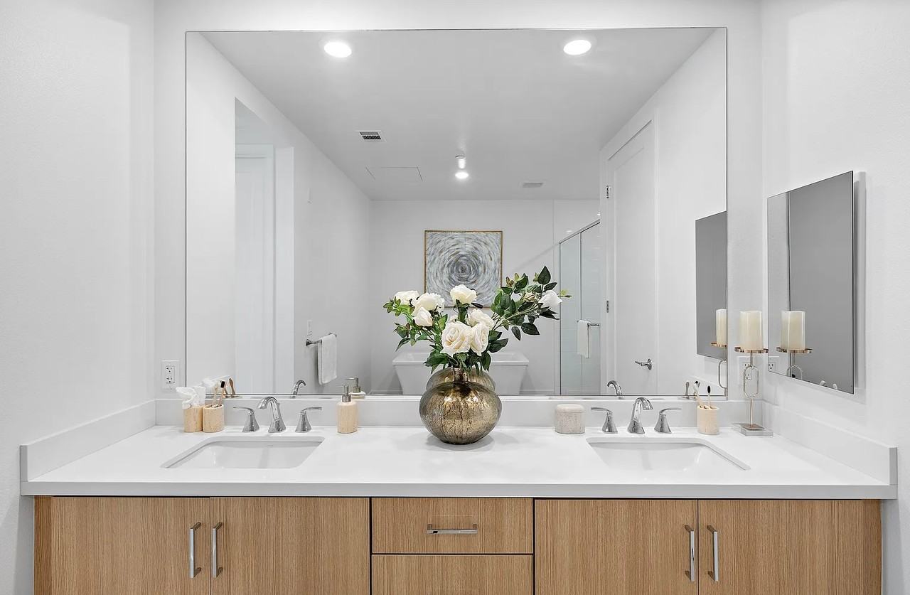 1302 Rivington #C1 - Photo 3 of 7