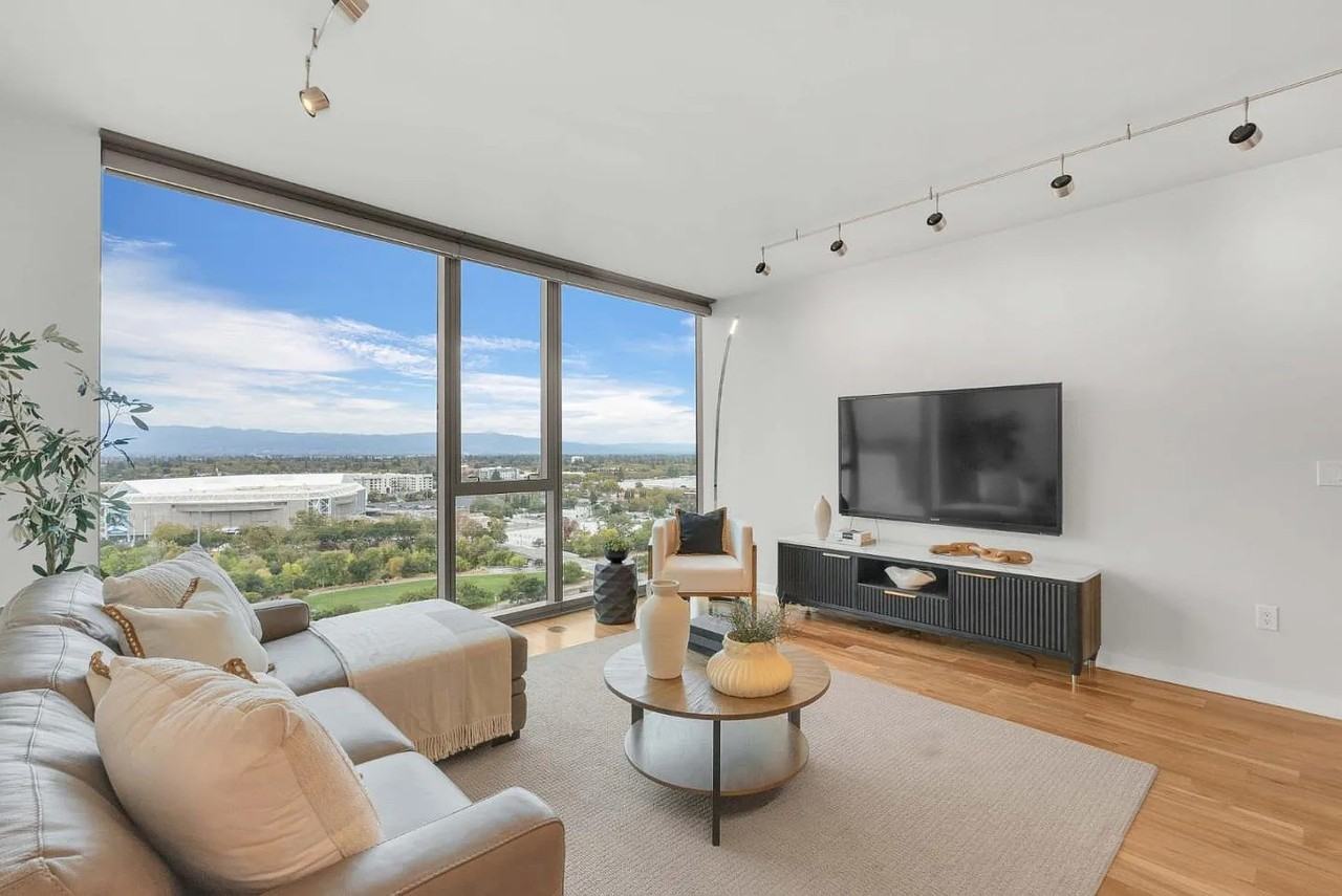38 N Almaden Blvd - Photo 3 of 9