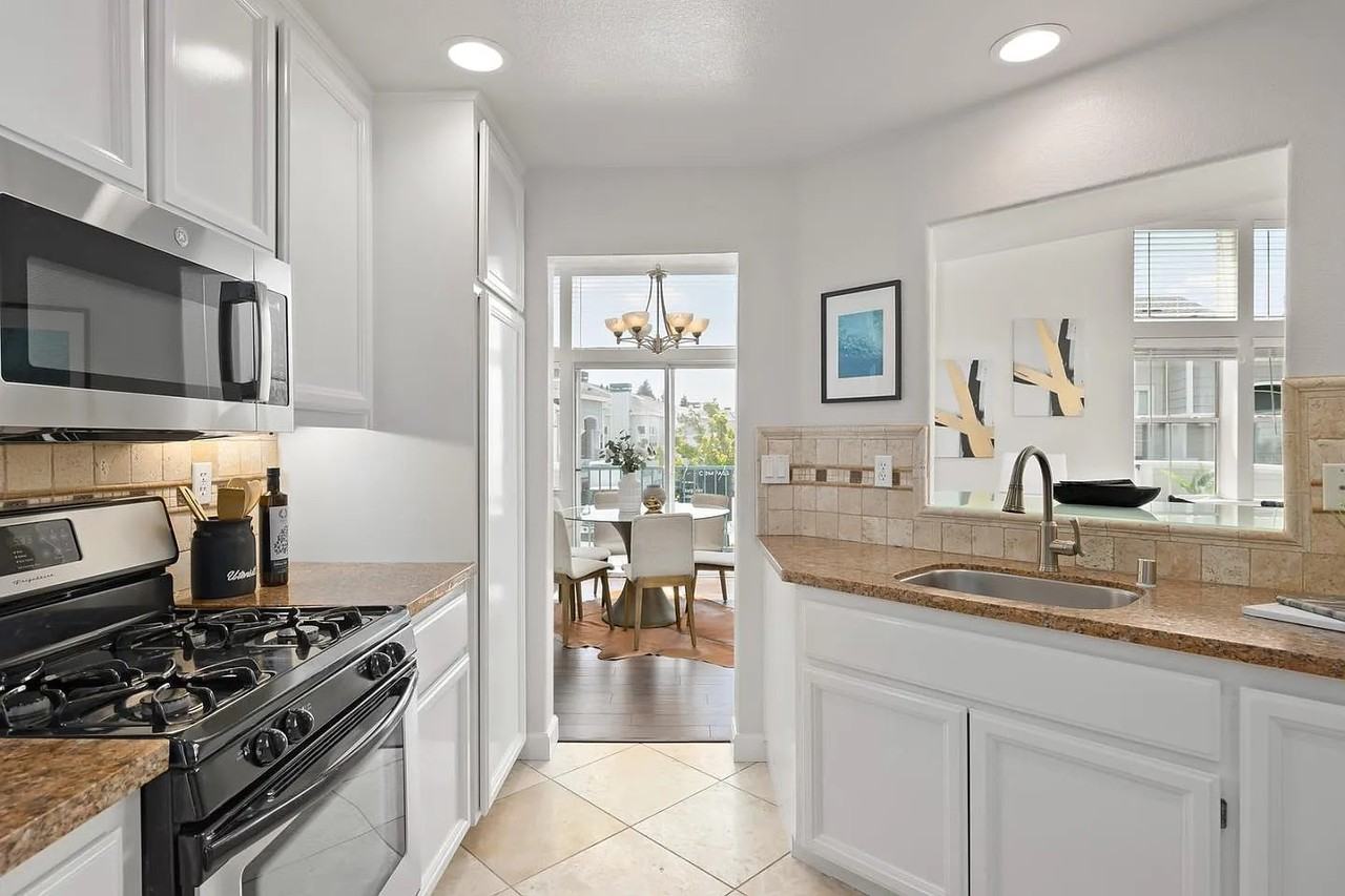 547 Shoal Cir #25 - Photo 7 of 8
