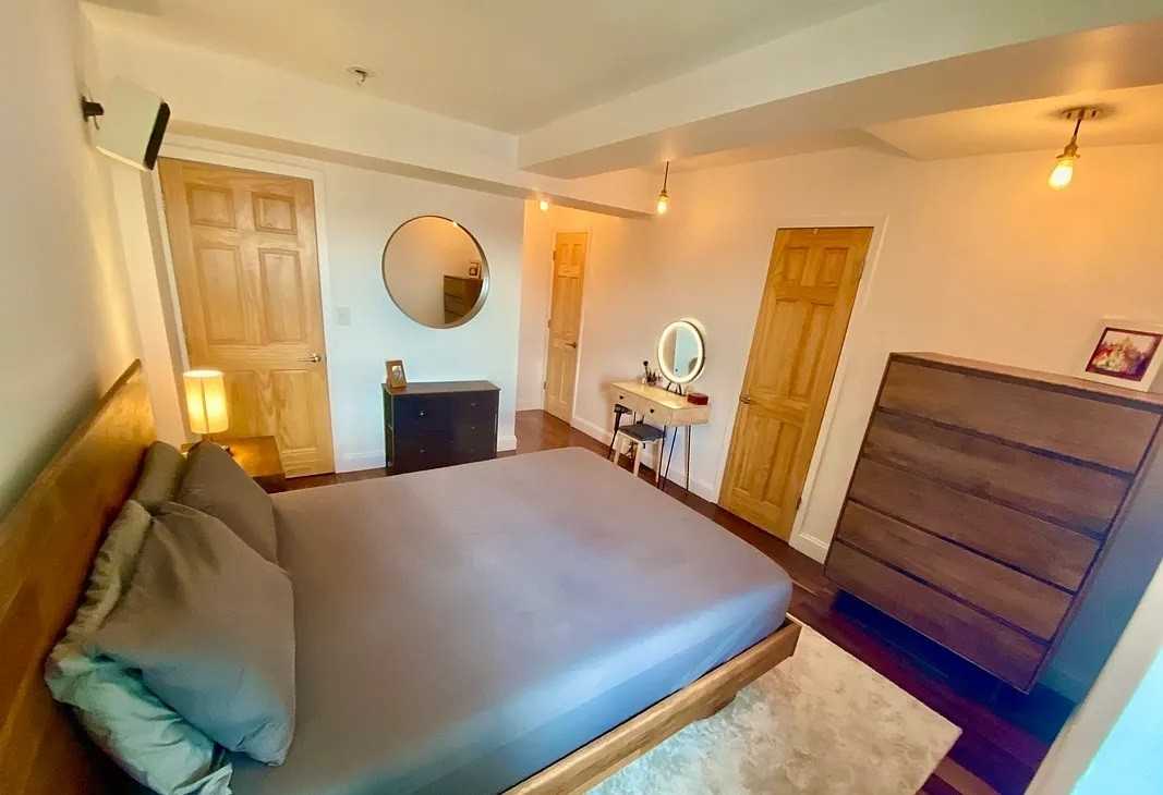 111 Hicks St - Photo 2 of 5