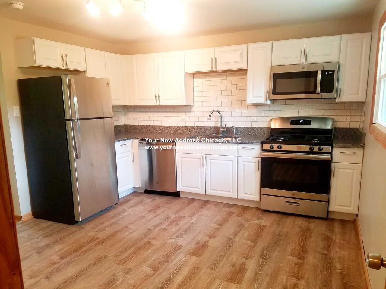 18420 Baker Ave - Photo 3 of 24