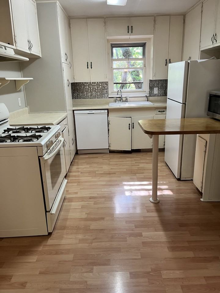 1649 N Vandeventer Ave #NA - Photo 6 of 13