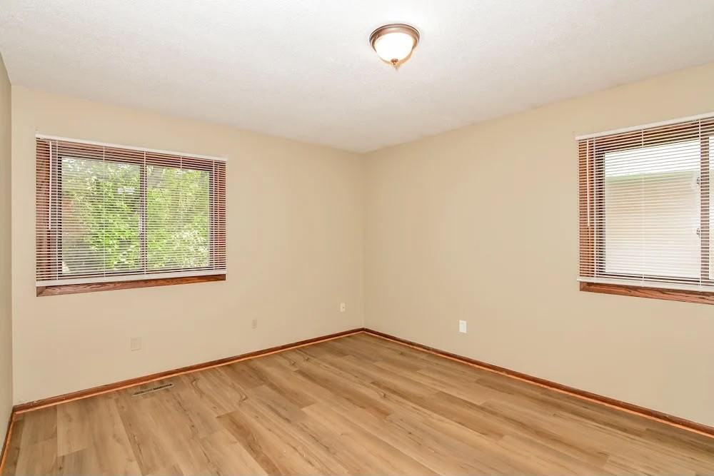 1760 Evergreen Bay #NA - Photo 5 of 6