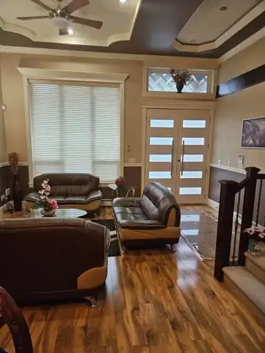5836 138 St - Photo 6 of 16