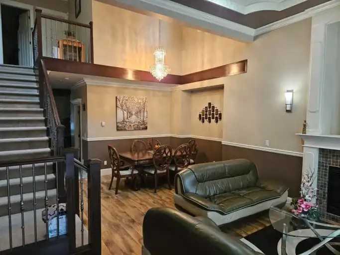 5836 138 St - Photo 7 of 16